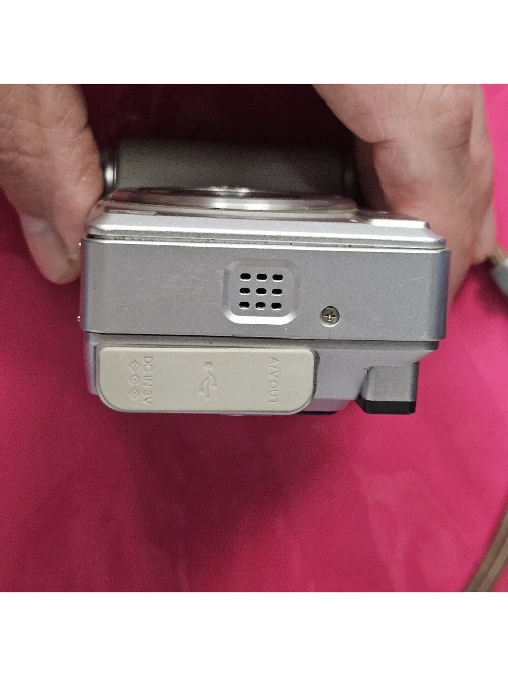 Fujifilm Digital Camera FinePix E550 6.3MP Silver DOES NOT WORK PARTS ONLY